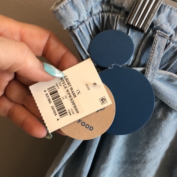 Disney/Junk Food Jeans Chambray Paper Bag Waist Mickey Cropped Embroidered 1X - Picture 10 of 14